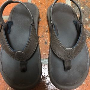 Boys Olukai flip flops